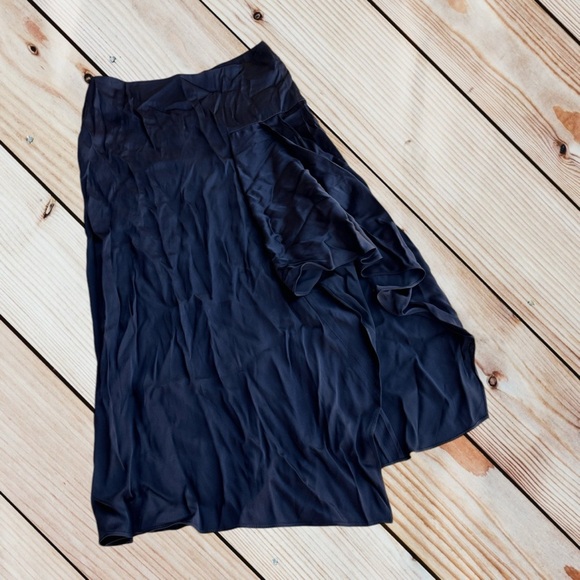 Theory size 8 black satin asymmetrical skirt - Picture 2 of 10
